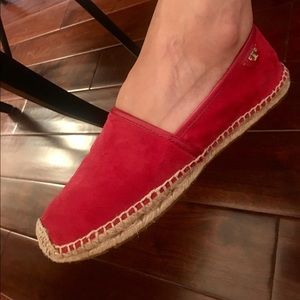 Tori Burch flat canvas ,size 10 great condition